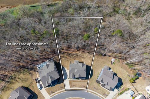 3175 Montreaux Valley Dr, Fort Mill, SC, 29707-9216 | Card Image