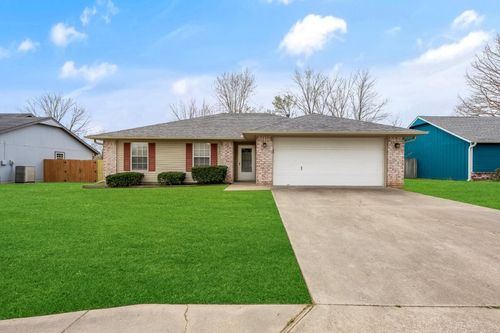 2704 W Easy Street, Rogers, AR, 72756 | Card Image