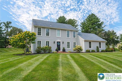 2568 Millbrook Dr, EMMAUS, PA, 18049-1218 | Card Image