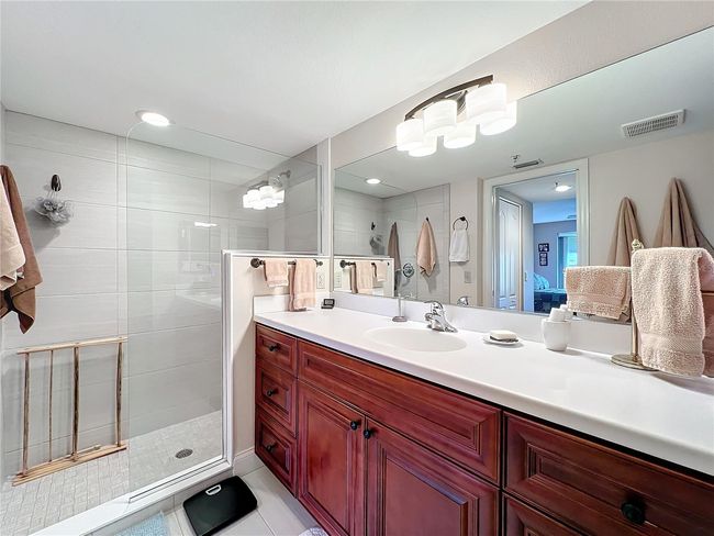 Fully updated bath with walk-in shower | Image 31