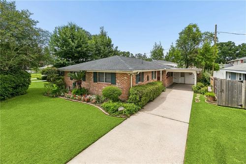 9428 Sharla Dr, River Ridge, LA, 70123-2051 | Card Image