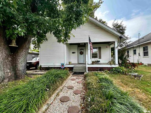 305 W Lincoln St, Harrisburg, IL, 62946-2007 | Card Image