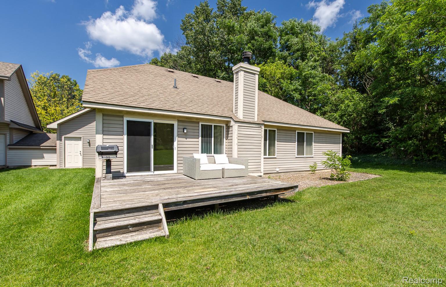 Residential in Highland Charter Township 4