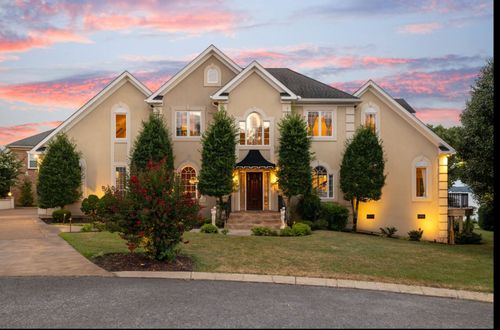 105 S Governors Cv, Hendersonville, TN, 37075-4070 | Card Image