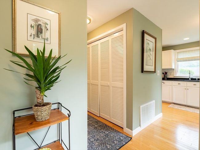 40 - 40 Bay Farm Rd, Condo with 2 bedrooms, 3 bathrooms and 1 parking in Duxbury MA | Image 4