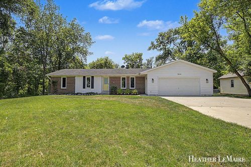 3942 Byron Rd, Hudsonville, MI, 49426-9627 | Card Image