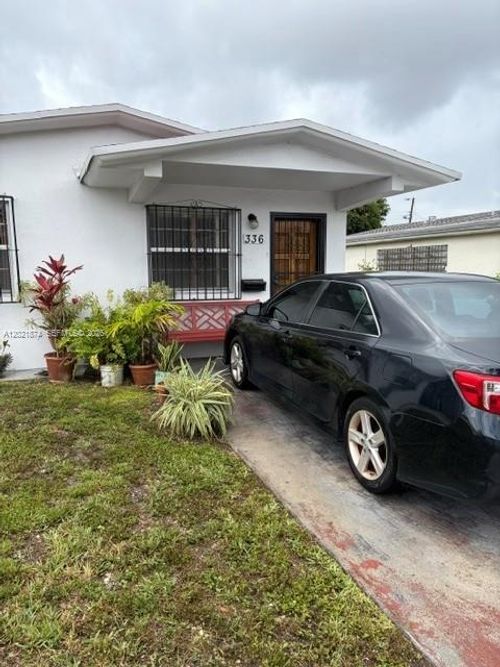 336 E 41st St, Hialeah, FL, 33013-2240 | Card Image