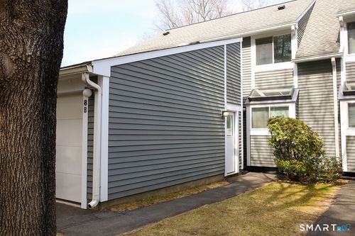 8b-126 Hopmeadow St, Weatogue, CT, 06089-7906 | Card Image