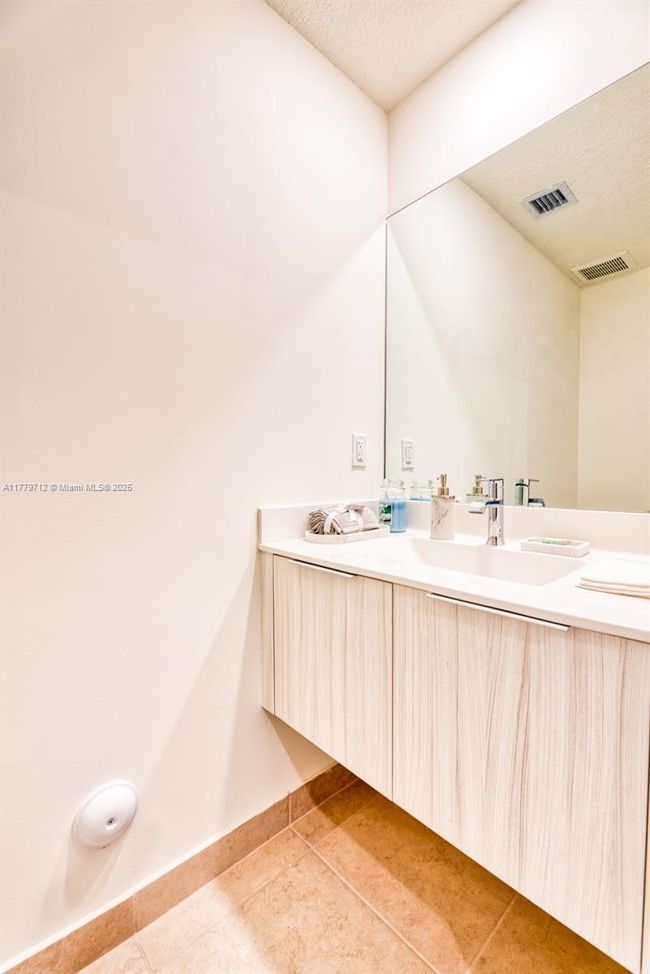 APT-23 - 7831 Nw 104 Th Ave, Condo with 2 bedrooms, 3 bathrooms and null parking in Doral FL | Image 10