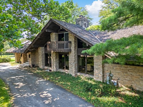 8080 Wolf Rd, Burr Ridge, IL, 60527-8047 | Card Image