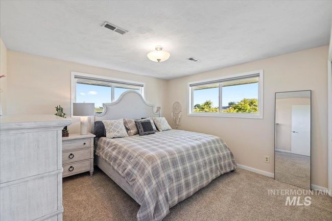 2303 N Locust Grove Rd, House other with 5 bedrooms, 4 bathrooms and 2 parking in Kuna ID | Image 14