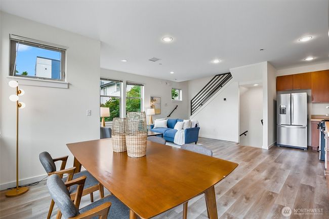 1214 N Northgate Way, Townhouse with 3 bedrooms, 2 bathrooms and 1 parking in Seattle WA | Image 12