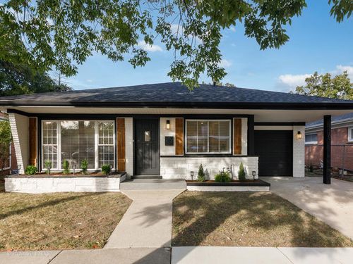 6207 N Hiawatha Ave, Chicago, IL, 60646-4305 | Card Image