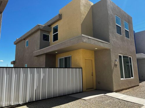 1868 S Poetry Ln, Tucson, AZ, 85711-0004 | Card Image