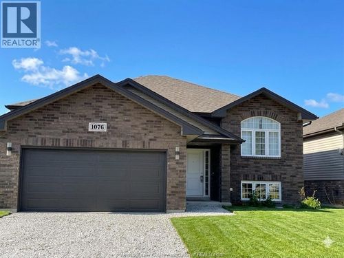 upper-1076 Lublin Ave, Windsor, ON, N8P0E5 | Card Image