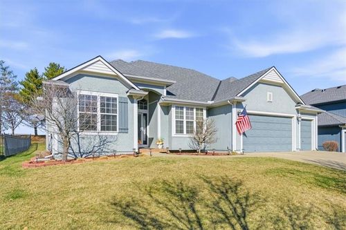 21936 W 175th Ter, Olathe, KS, 66062-8218 | Card Image