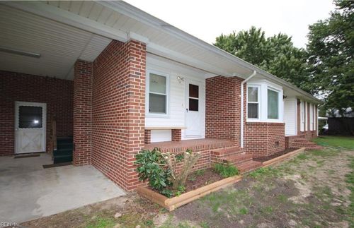 6190 W Blackwater Rd, Zuni, VA, 23898-3002 | Card Image