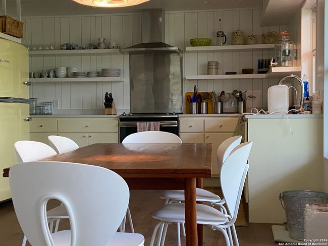 412 Lebouf Rd, House other with 3 bedrooms, 3 bathrooms and null parking in Utopia TX | Image 10