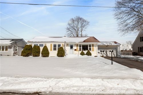 106 Wannamoisett Rd, East Providence, RI, 02914-3052 | Card Image