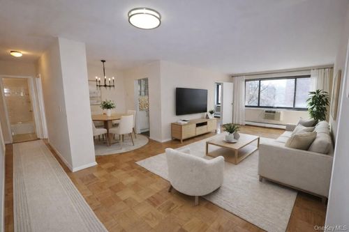 5de-100 Hartsdale Ave, Hartsdale, NY, 10530-3207 | Card Image