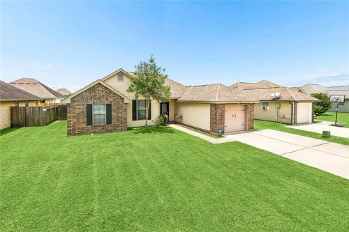 320 Allie Ln, Luling, LA, 70070-4590 | Card Image