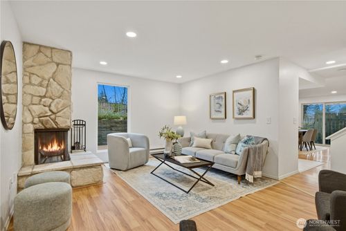 12625 Se 42nd Street, Bellevue, WA, 98006 | Card Image