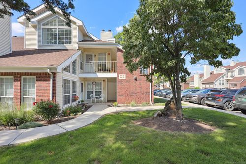 52-52 Carriage Crossing Ln, Middletown, CT, 06457-5828 | Card Image