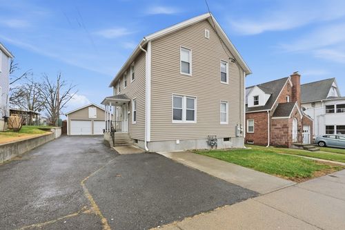38 Prospect St, Ludlow, MA, 01056-2829 | Card Image