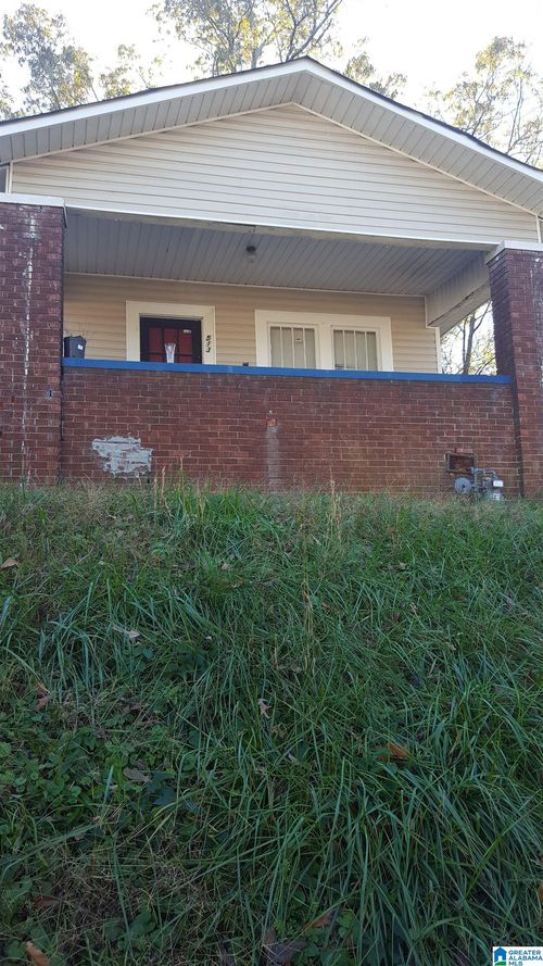 513 Oak Pl, Fairfield, AL, 35064-2211 | Card Image