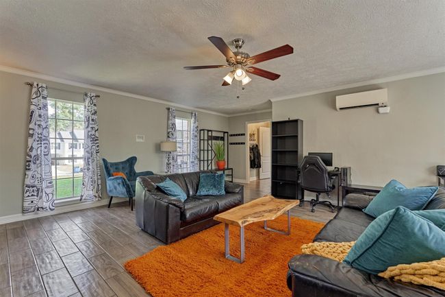 24203 Creekview Dr, House other with 4 bedrooms, 3 bathrooms and 2 parking in Spring TX | Image 16