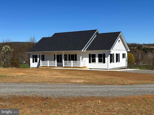 152 Fisher Ln, Moorefield, WV, 26836-9027 | Card Image