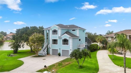 2106 Pelican Ct, TARPON SPRINGS, FL, 34689-2044 | Card Image