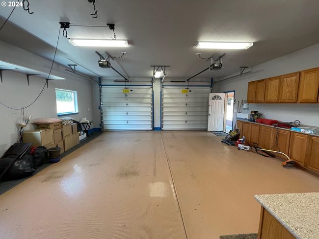 Garage-# 2 | Image 36