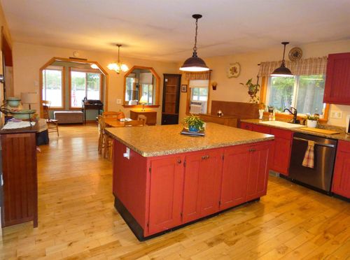 10 Spur Rd, Center Ossipee, NH, 03814-6319 | Card Image