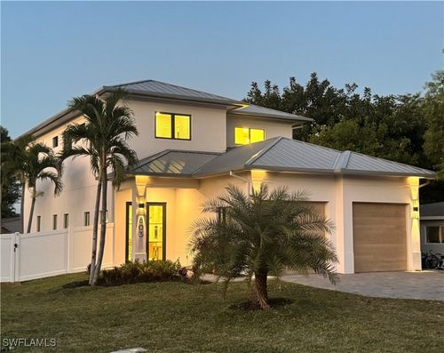 803 96th Ave N, Naples, FL, 34108-2465 | Card Image