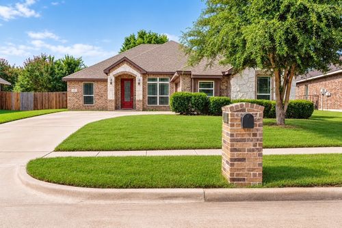 117 Whipperwill Way, Red Oak, TX, 75154-4726 | Card Image
