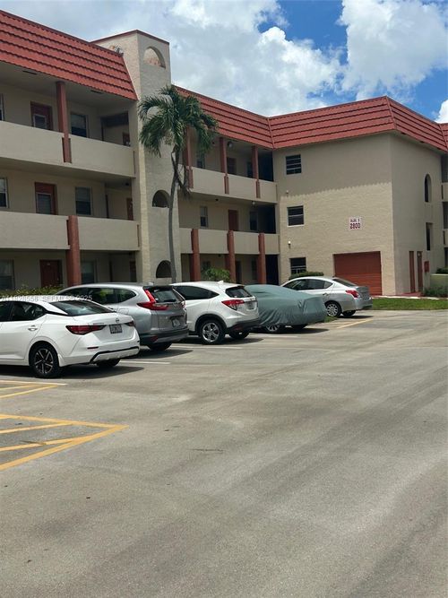 104-2800 W Sunrise Lakes Dr, Sunrise, FL, 33322-7701 | Card Image