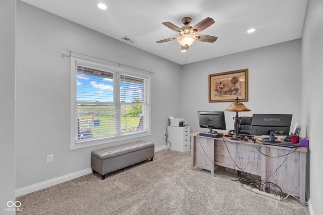Front bedroom currently used as an office | Image 16