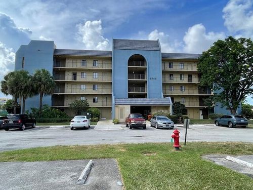 apt-303-2828 Tennis Club Dr, West Palm Beach, FL, 33417-2861 | Card Image