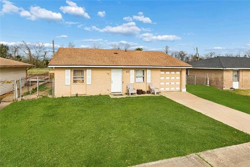 413 Capitol Dr, Westwego, LA, 70094-2457 | Card Image