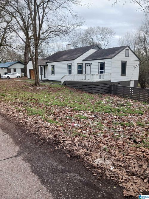 617 8th Ave, MIDFIELD, AL, 35228-2916 | Card Image