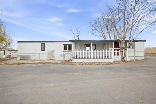40-1416 N 1st Ave, Pasco, WA, 99301-5363 | Card Image