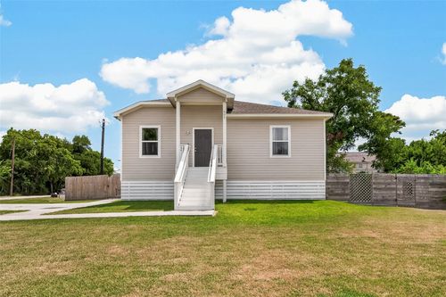 403 S 2nd St, La Porte, TX, 77571-5132 | Card Image