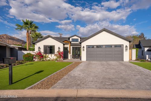 4017 N 49th Pl, Phoenix, AZ, 85018-5520 | Card Image