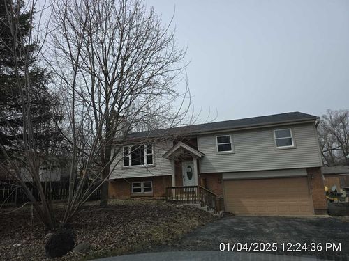 6421 Wood Dr, Oakwood Hills, IL, 60013-1311 | Card Image