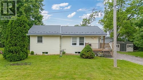 3073 Main St, Oil City, ON, N0N1N0 | Card Image
