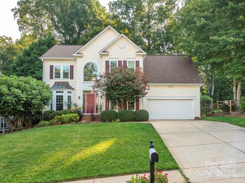 736 Knightswood Rd, Fort Mill, SC, 29708-6979 | Card Image