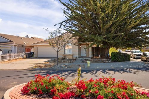 2208 Pullman Ave, Santa Maria, CA, 93458-1427 | Card Image