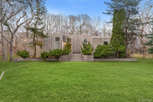 54 Fox Hunt Ln, Amagansett, NY, 11930-2210 | Card Image