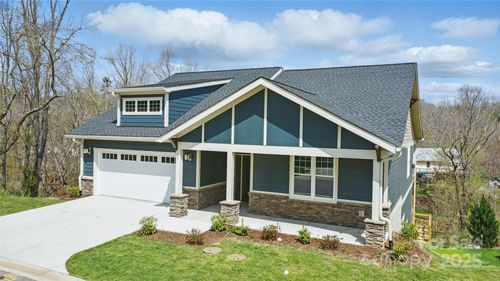 77 Creekside View Dr, Asheville, NC, 28804-8812 | Card Image